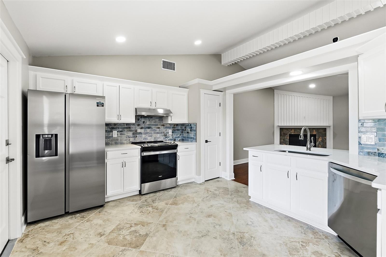 KENSINGTON GARDENS - Residential