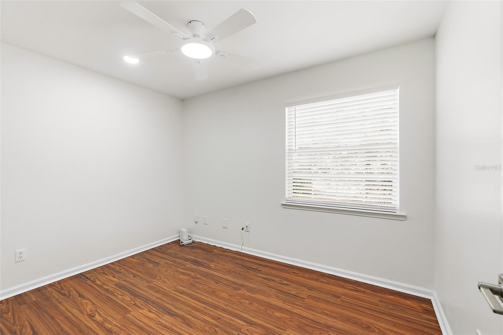 KENSINGTON GARDENS - Residential