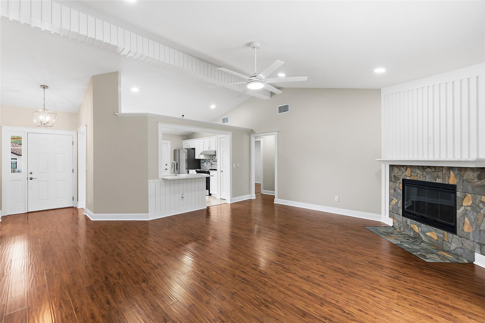 KENSINGTON GARDENS - Residential