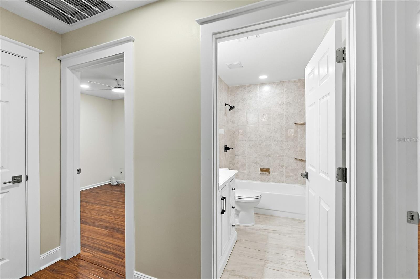 KENSINGTON GARDENS - Residential