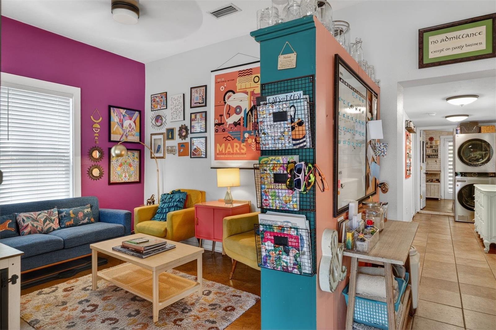 DAYS SUB MRS E L PT OF S 1/2 BRUSH CIRCLE - Residential