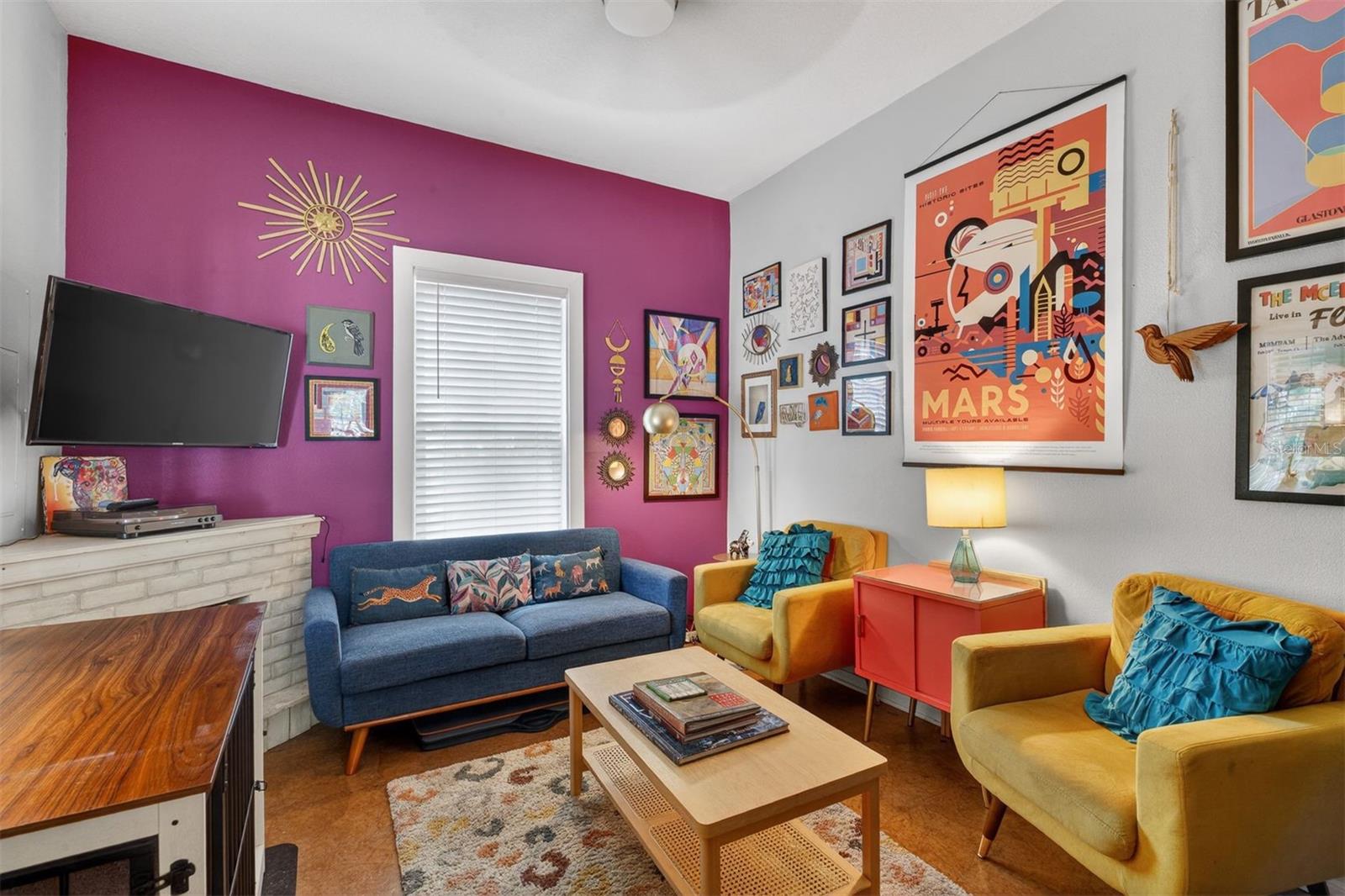 DAYS SUB MRS E L PT OF S 1/2 BRUSH CIRCLE - Residential