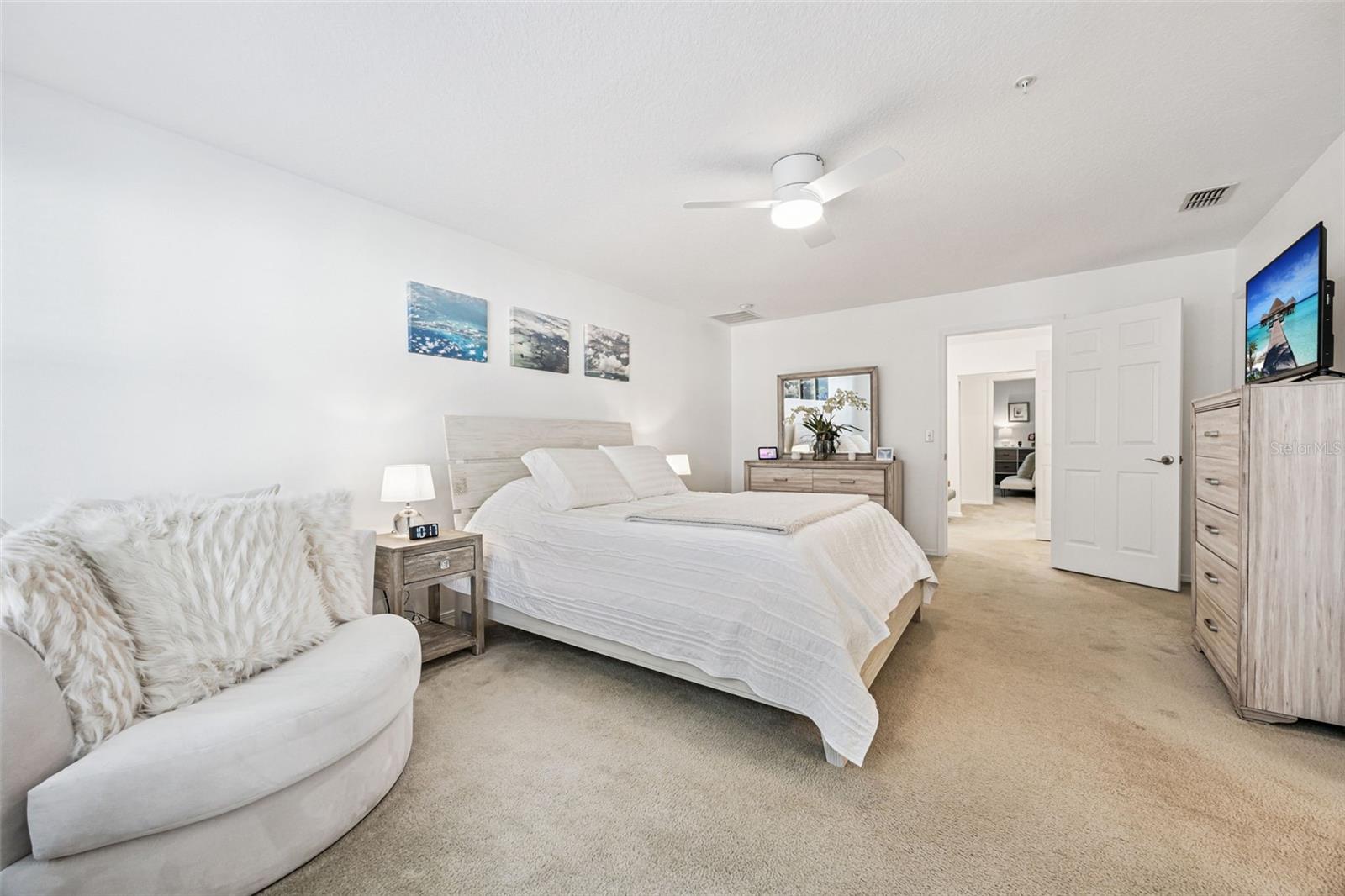 SUTTON PLACE TOWNHOMES A REPLAT - Residential