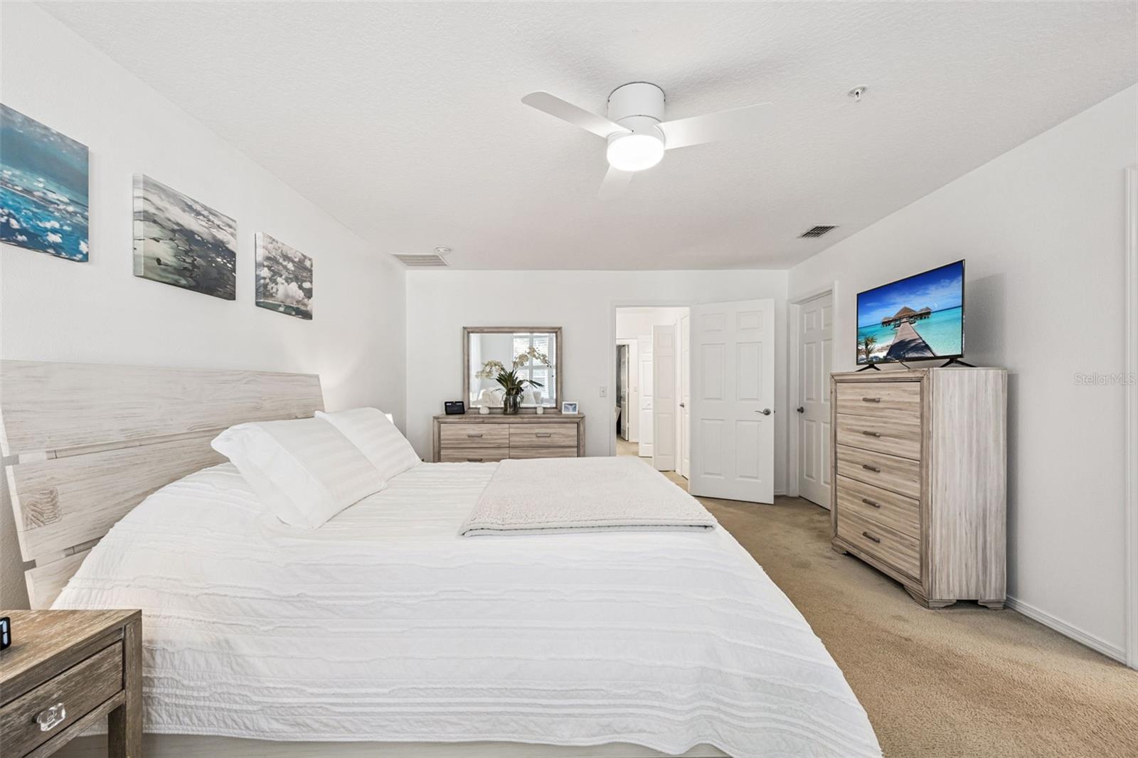 SUTTON PLACE TOWNHOMES A REPLAT - Residential