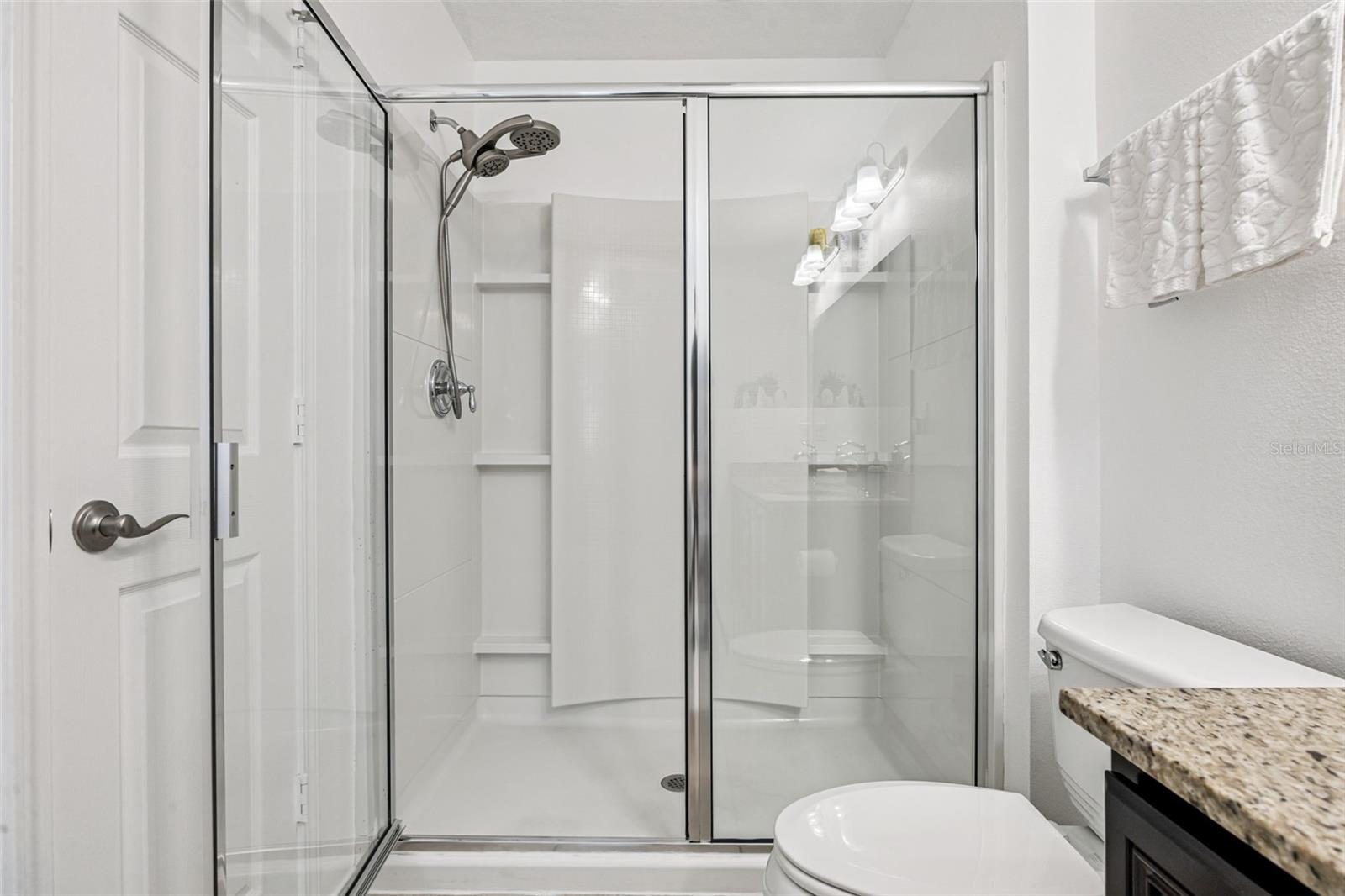 SUTTON PLACE TOWNHOMES A REPLAT - Residential