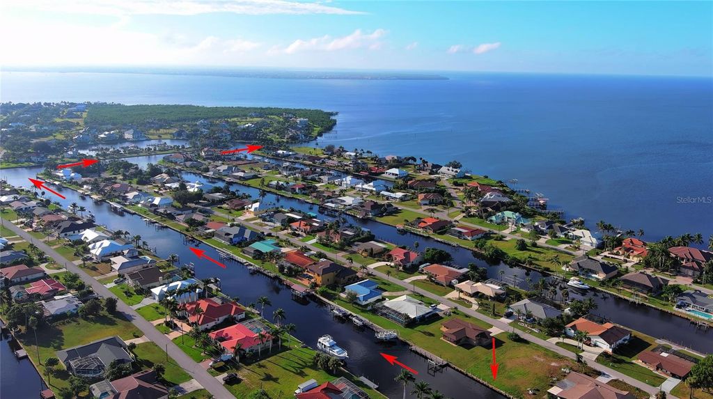 Photo of 108 SE Sinclair Street SE, Port Charlotte, FL 33952 (MLS # C7515788)