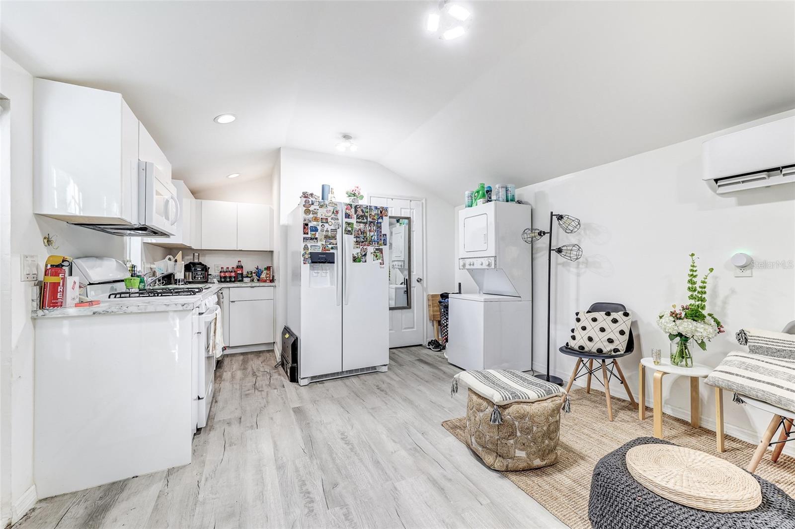 GOTHA TOWN - Residential