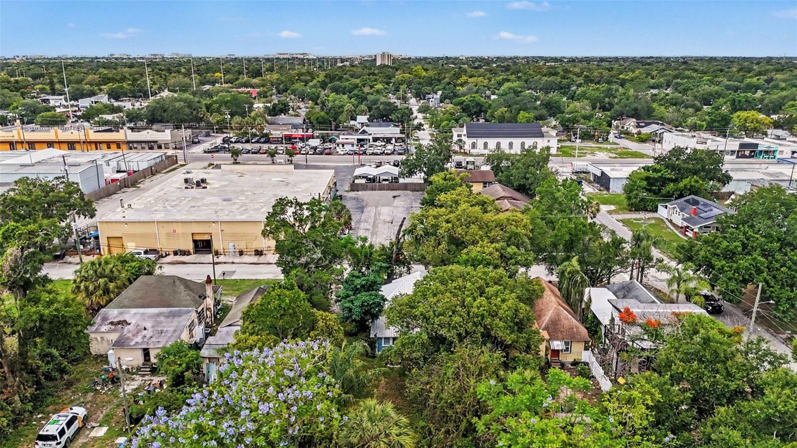 LESLEYS - Residential