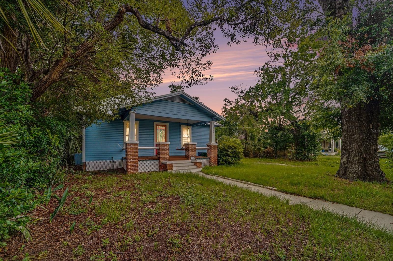 LESLEYS - Residential