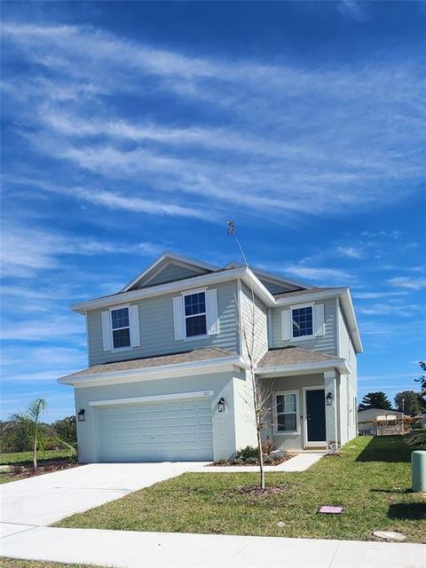 A home in WINTER HAVEN