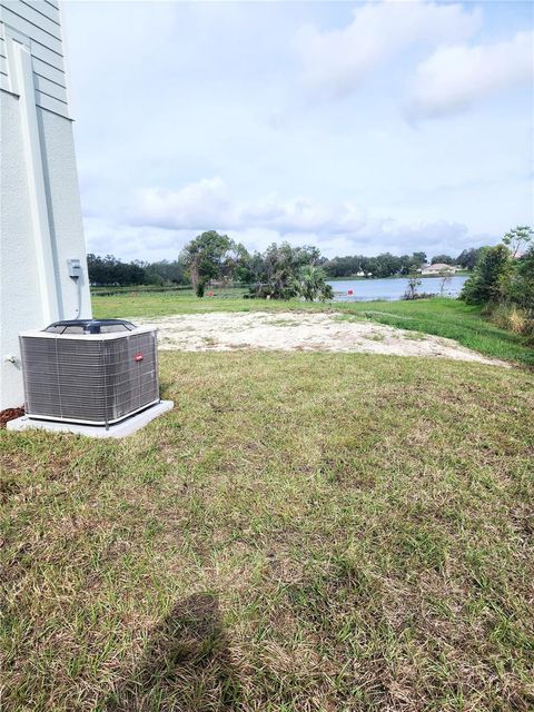 A home in WINTER HAVEN