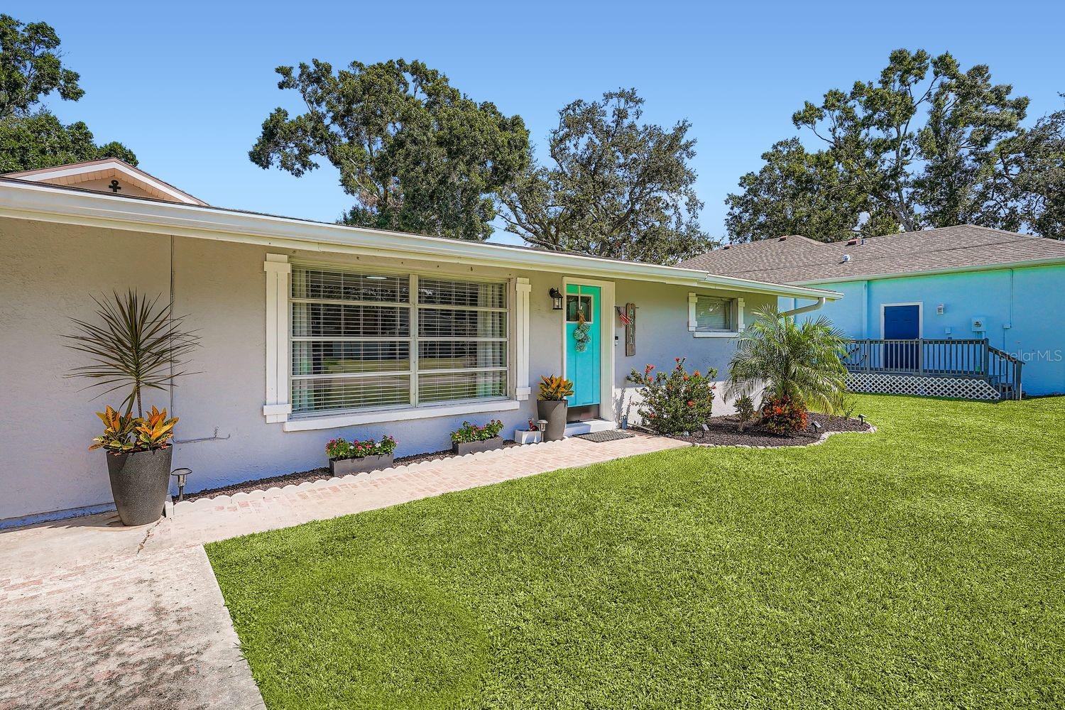 RIVERDALE RESUBDIVIDED - Residential Lease