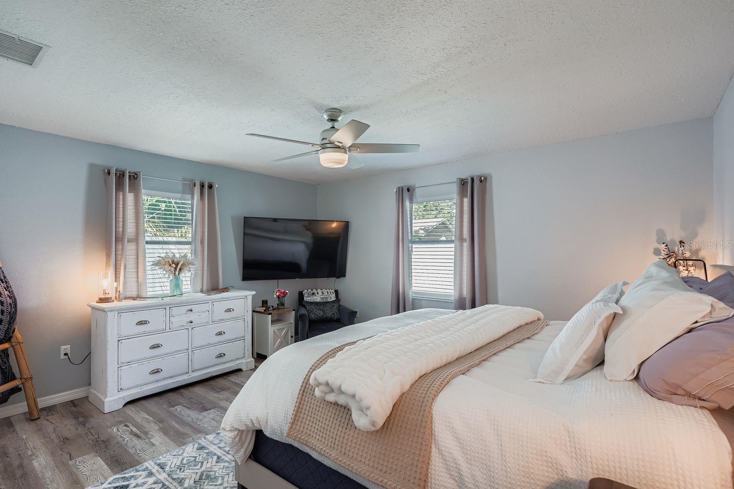 RIVERDALE RESUBDIVIDED - Residential Lease