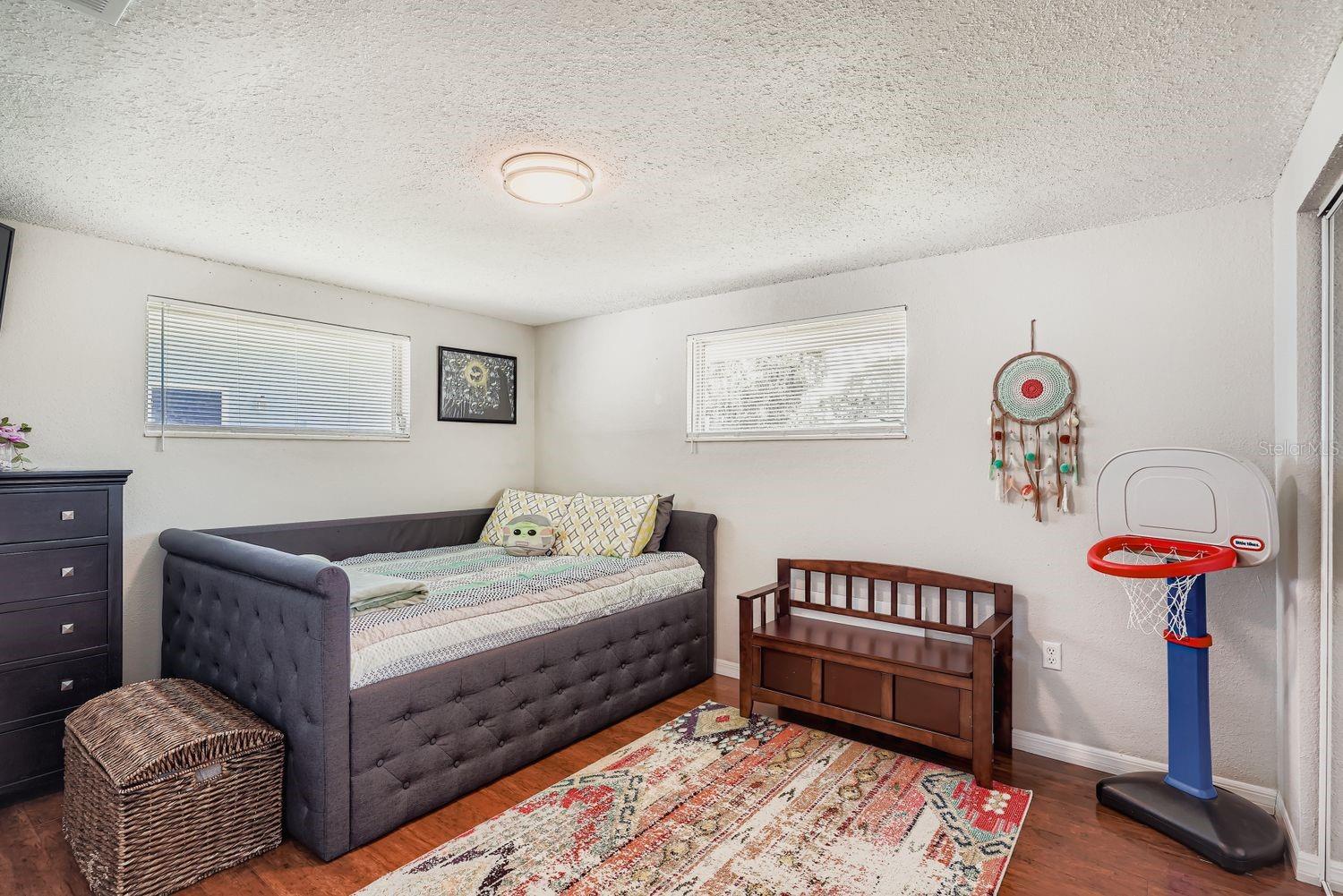 RIVERDALE RESUBDIVIDED - Residential Lease