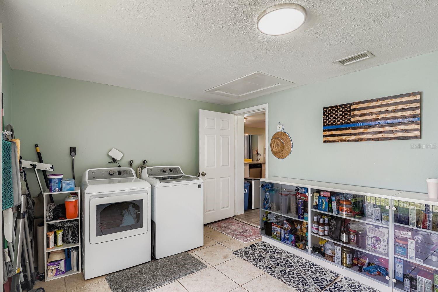 RIVERDALE RESUBDIVIDED - Residential Lease