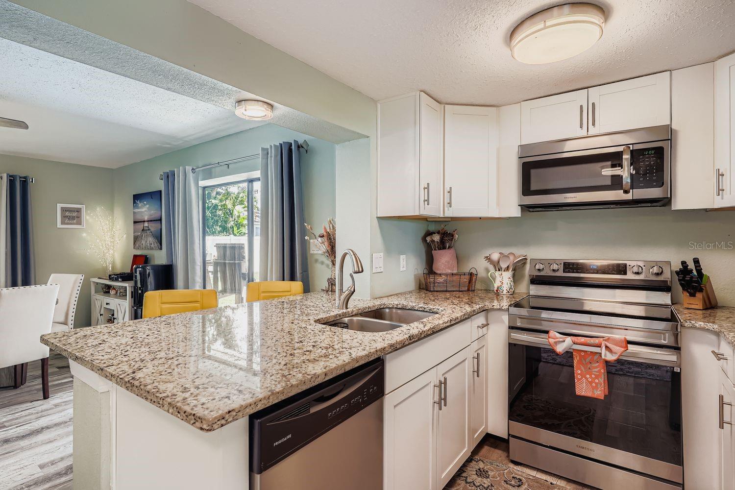 RIVERDALE RESUBDIVIDED - Residential Lease