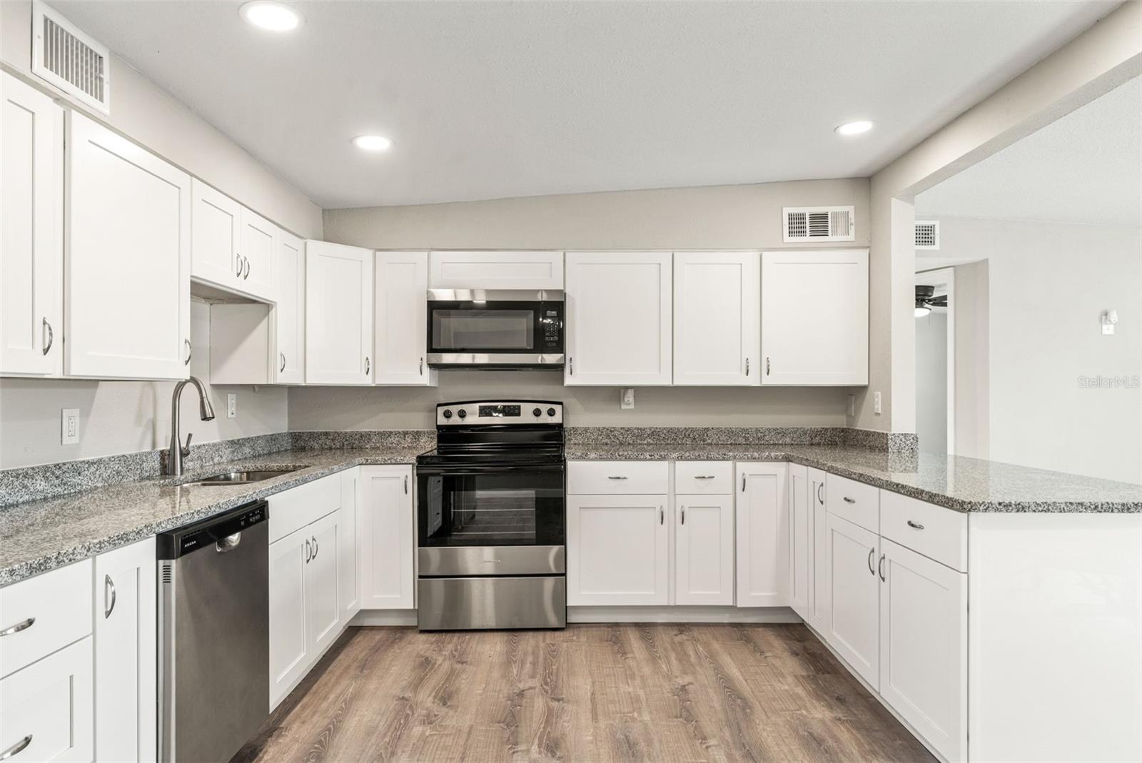 BROWN ACRES - Residential