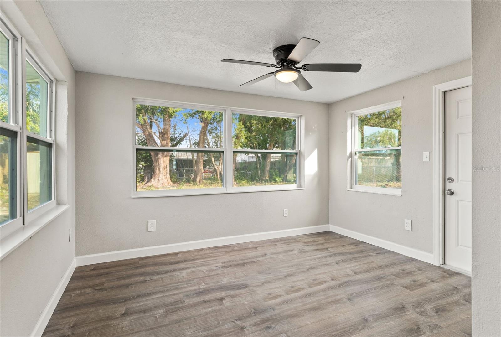 BROWN ACRES - Residential