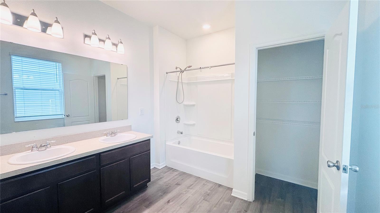 MEADOWS AT SCOTT LAKE CREEK - Residential