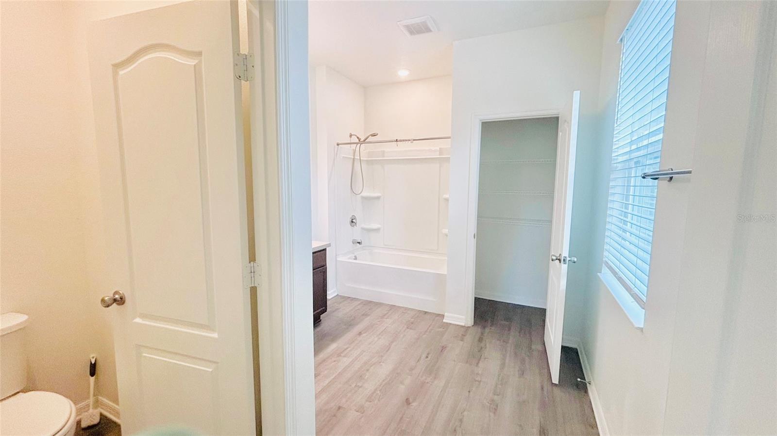 MEADOWS AT SCOTT LAKE CREEK - Residential