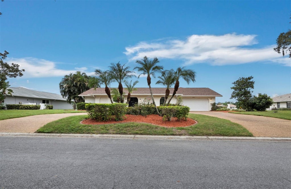 Photo of 6945 Country Lakes Circle, Sarasota, FL 34243 (MLS # A4708876)