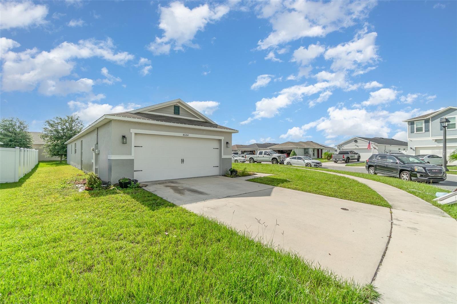 4684 GLENCREST LOOP