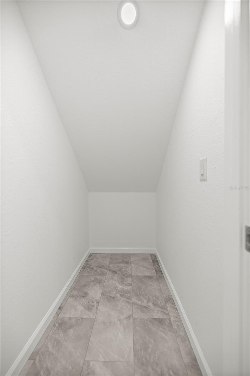 OAK VILLA - Residential Lease