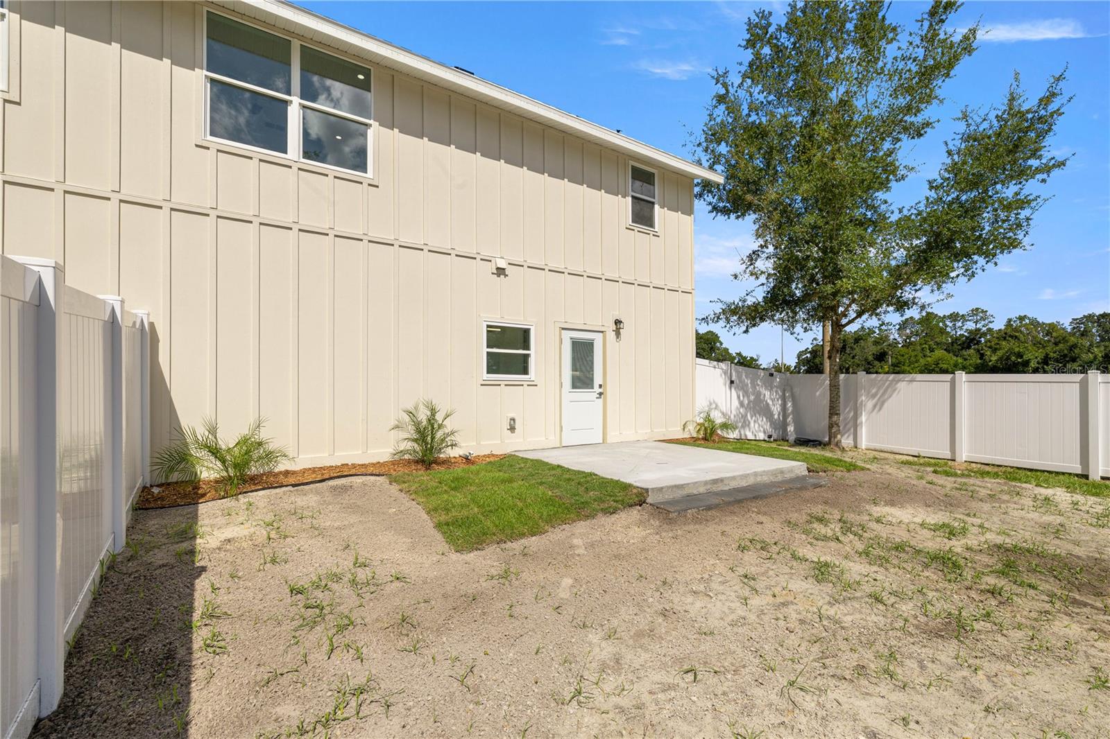 OAK VILLA - Residential Lease