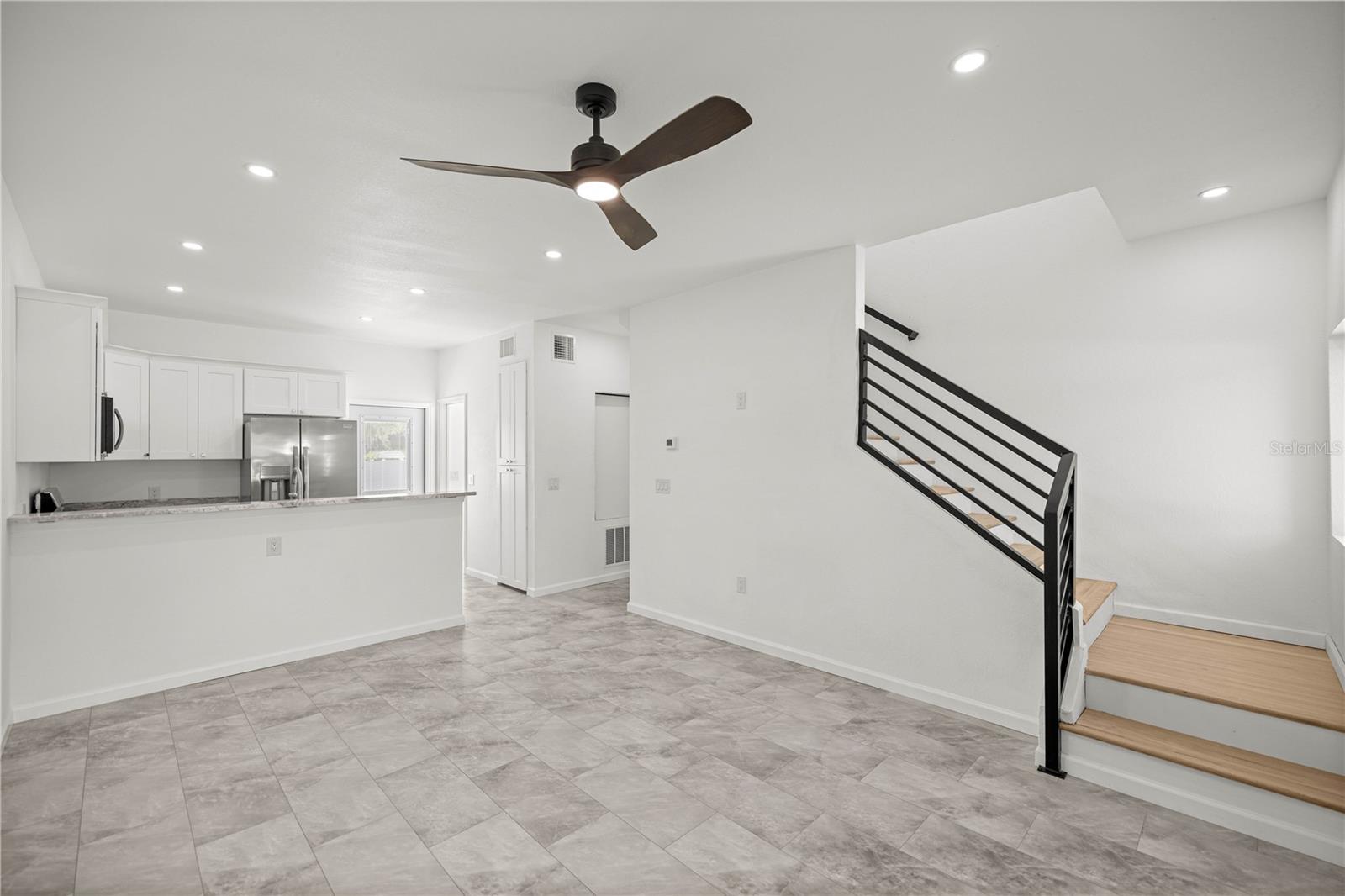OAK VILLA - Residential Lease