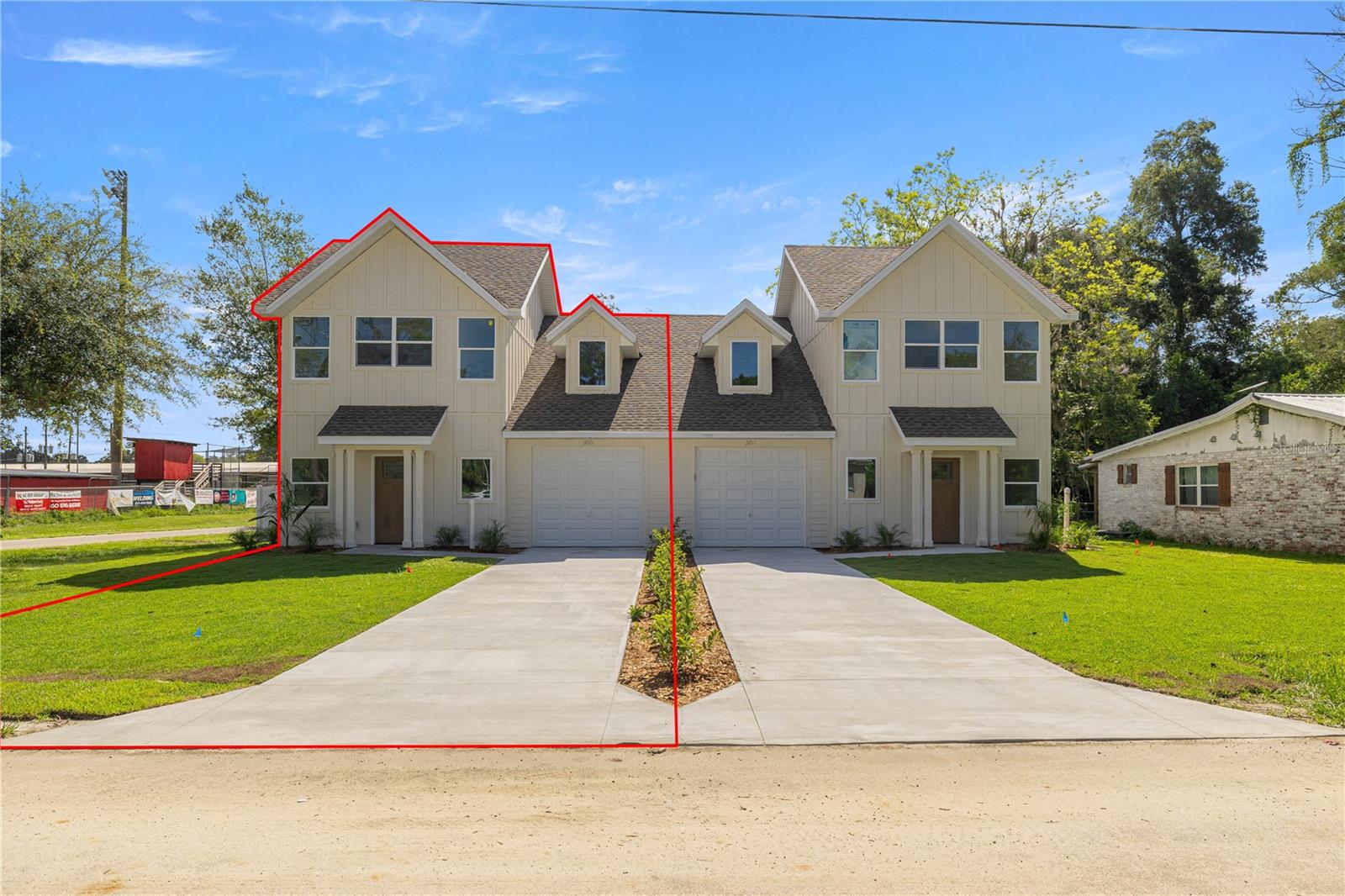OAK VILLA - Residential Lease