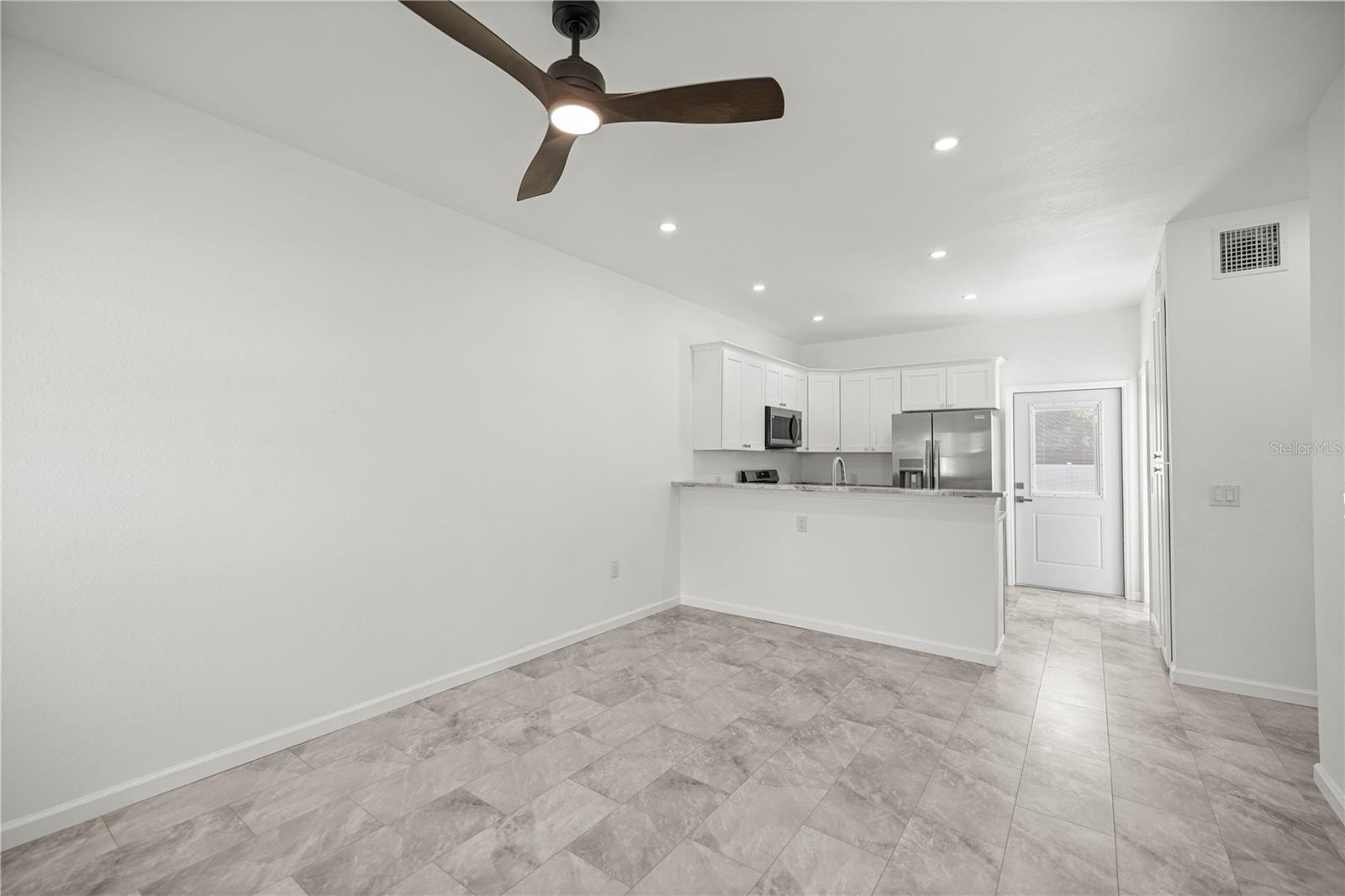 OAK VILLA - Residential Lease