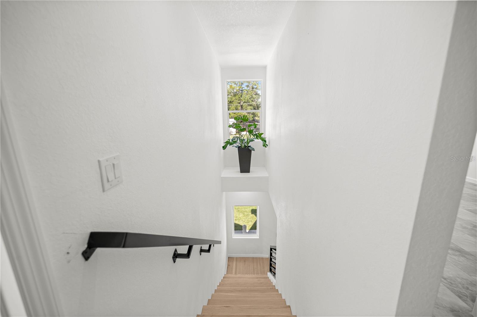 OAK VILLA - Residential Lease