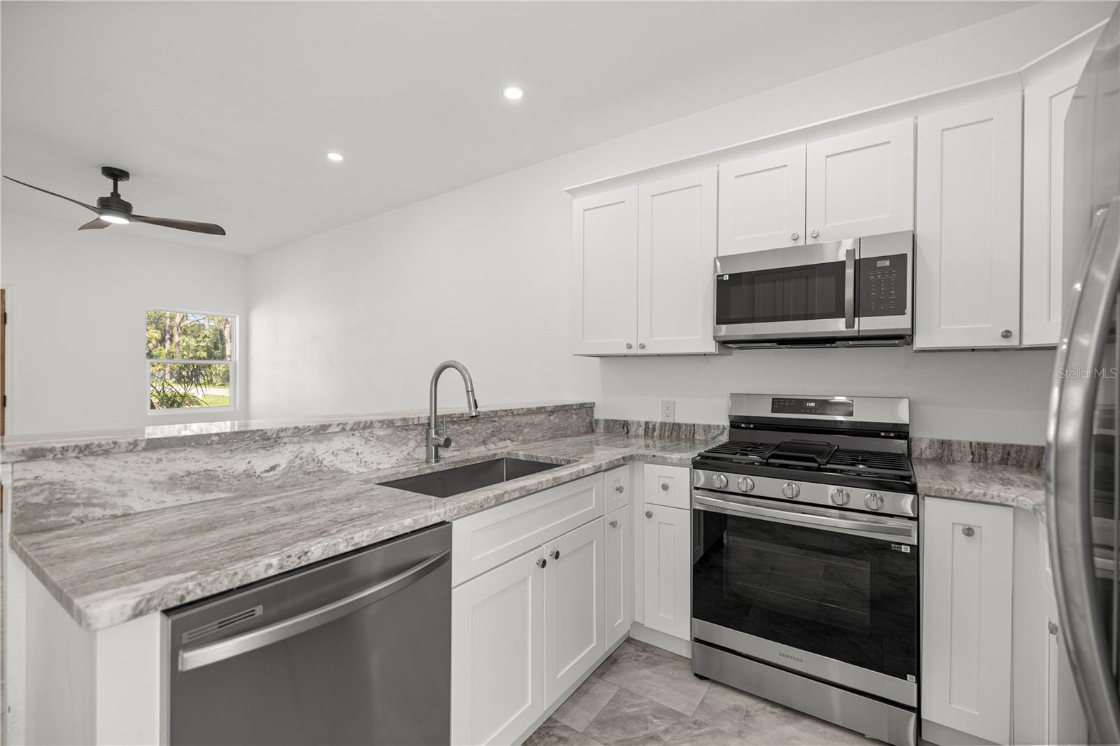 OAK VILLA - Residential Lease