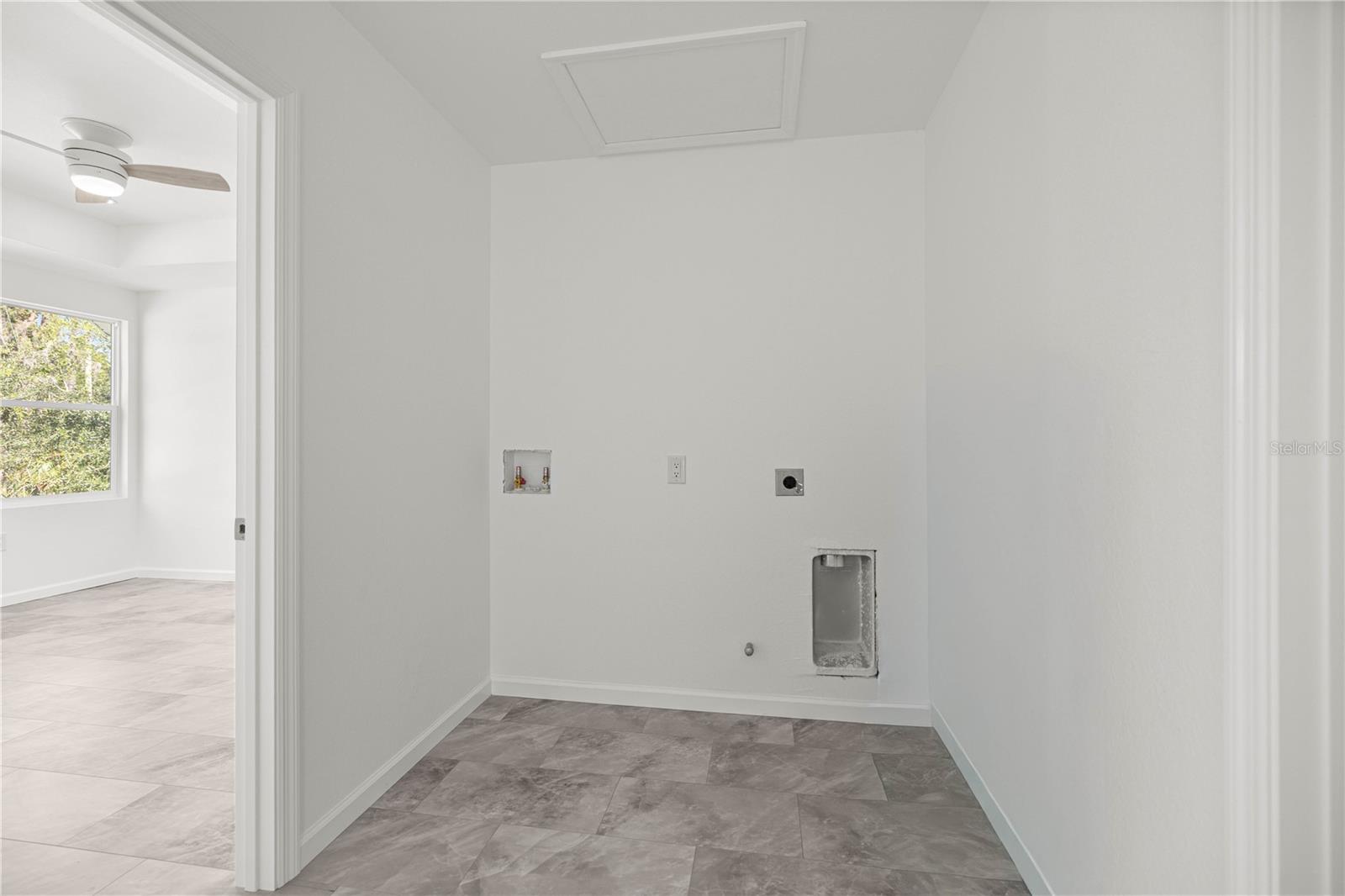 OAK VILLA - Residential Lease
