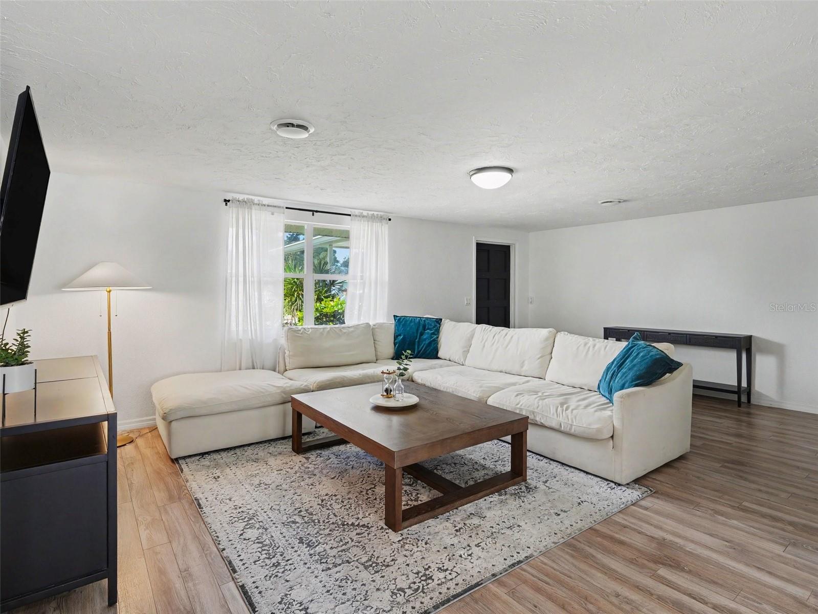 VENICE EAST SEC 1 - Residential