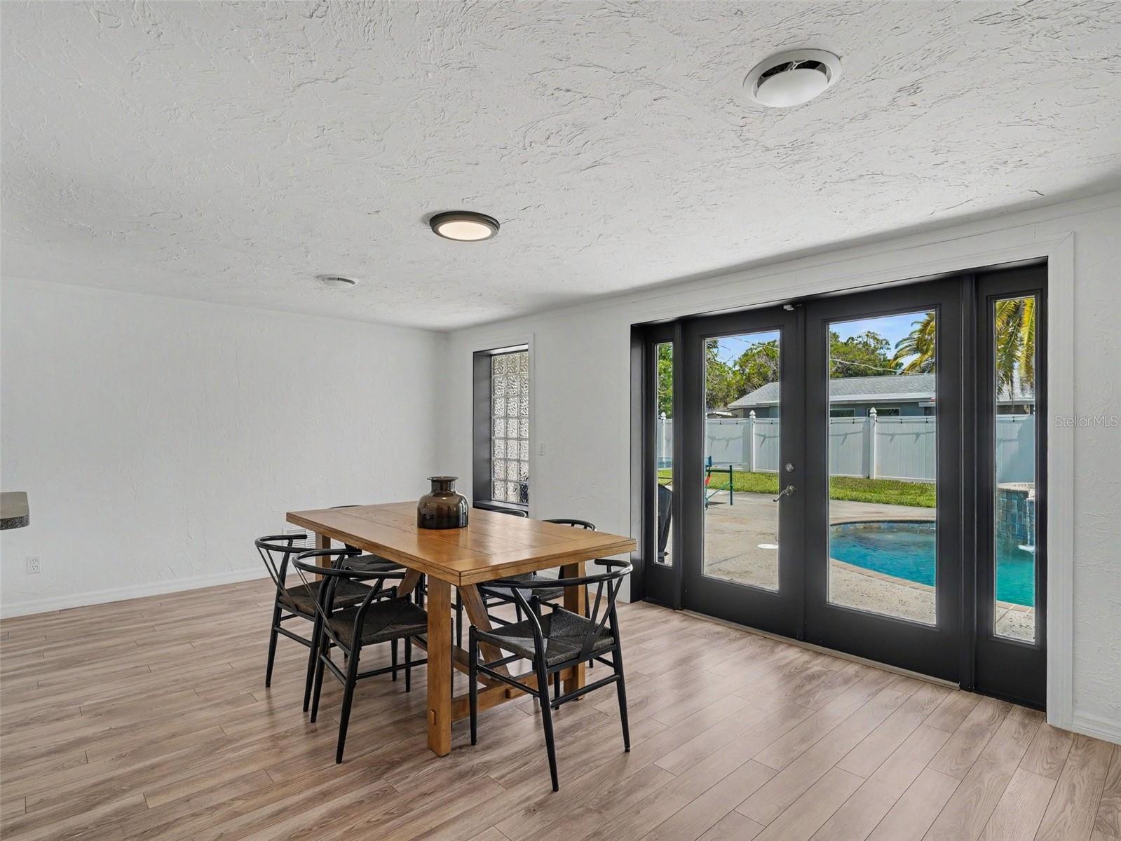 VENICE EAST SEC 1 - Residential