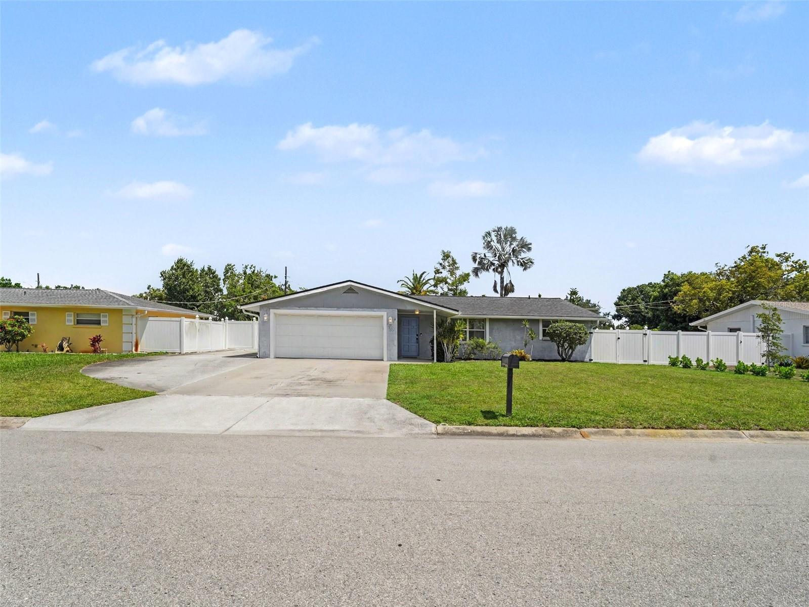 VENICE EAST SEC 1 - Residential