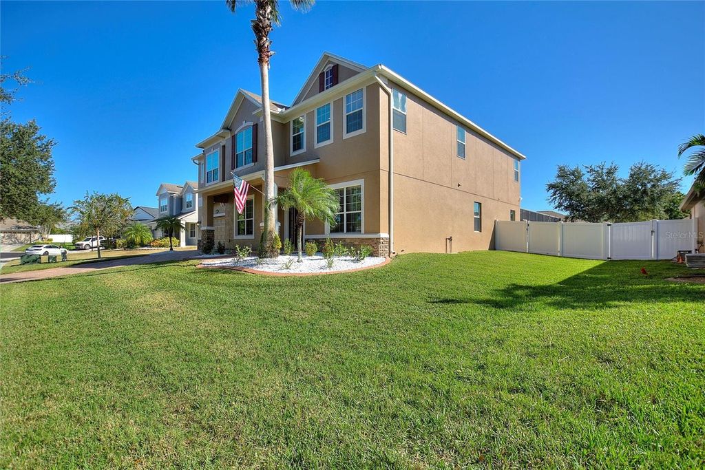 Photo of 111 Onyx Court, Auburndale, FL 33823 (MLS # P4936830)