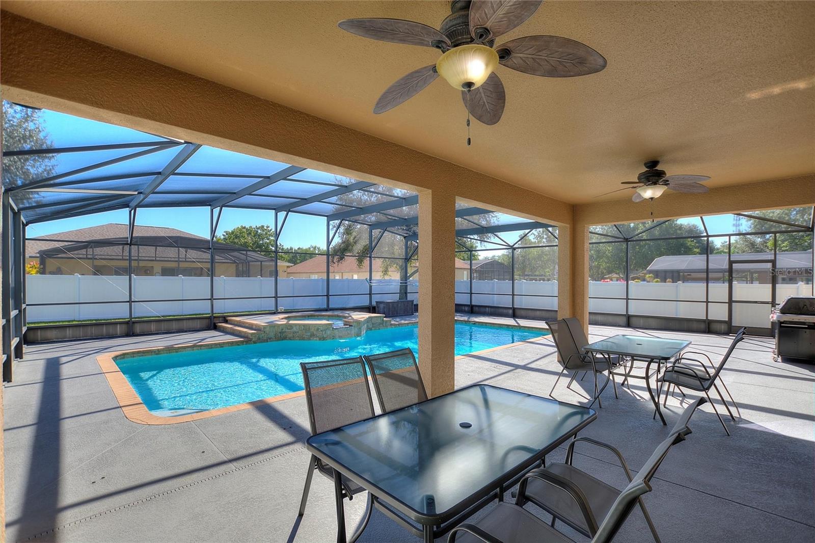 ESTATES AUBURNDALE PH 02 - Residential