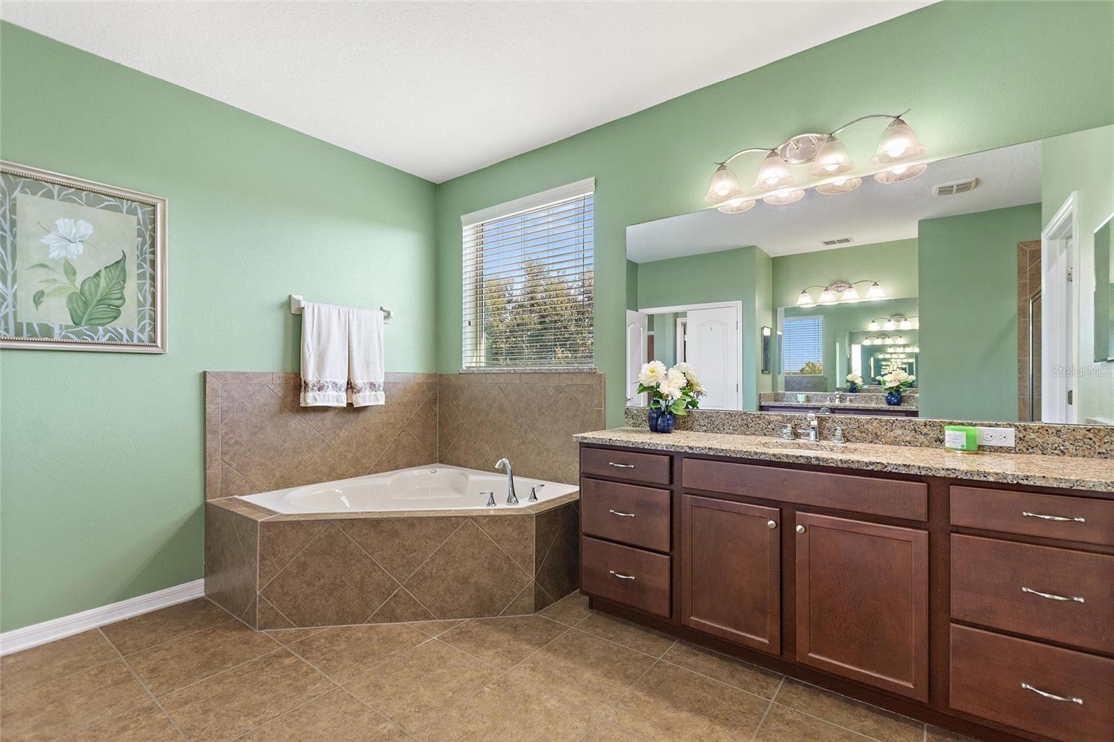 ESTATES AUBURNDALE PH 02 - Residential