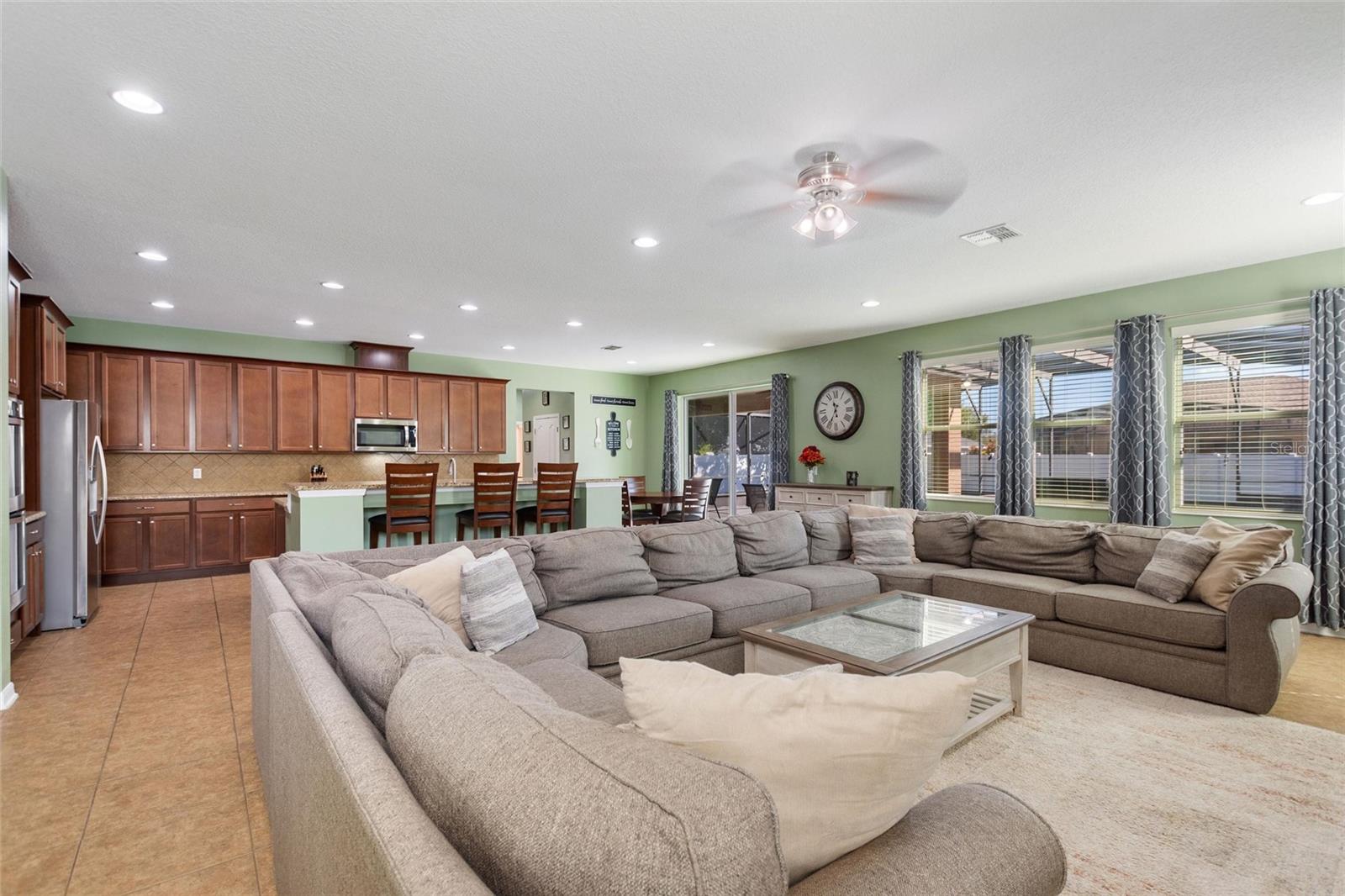 ESTATES AUBURNDALE PH 02 - Residential