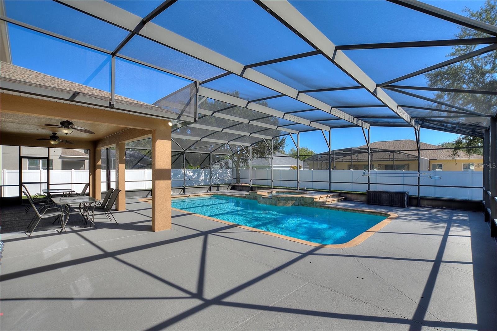 ESTATES AUBURNDALE PH 02 - Residential