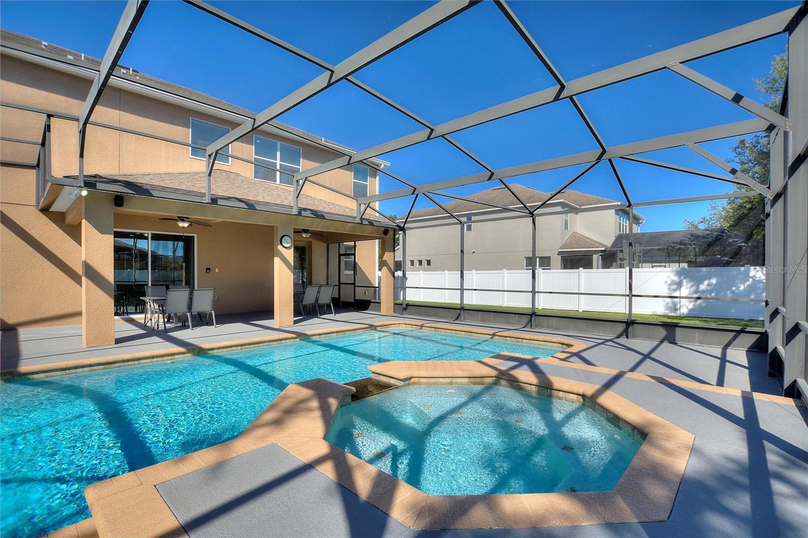 ESTATES AUBURNDALE PH 02 - Residential