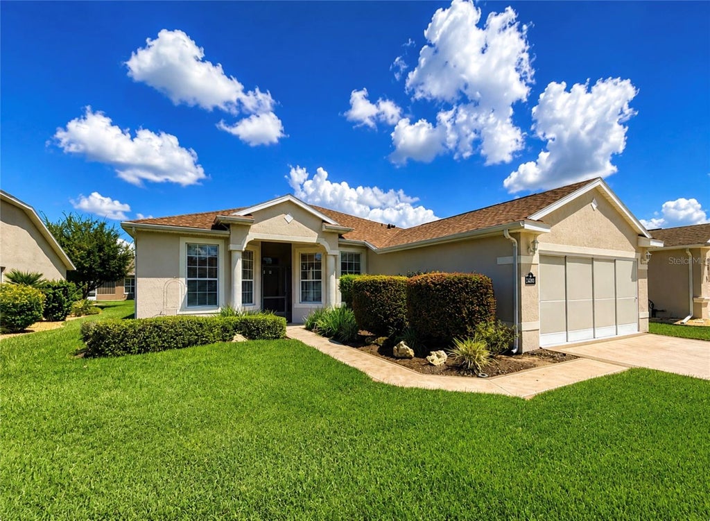 Photo of 15625 SW 17th Terrace, Ocala, FL 34473 (MLS # OM731425)