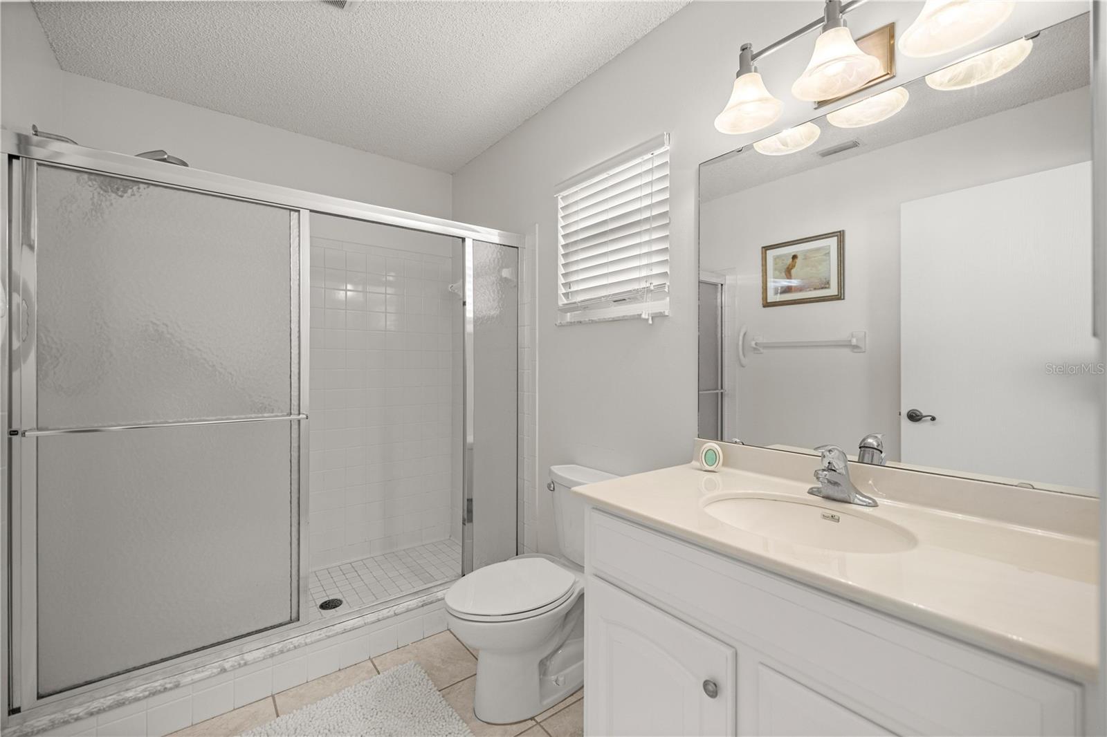 CIRCLE SQUARE WOODS Y - Residential