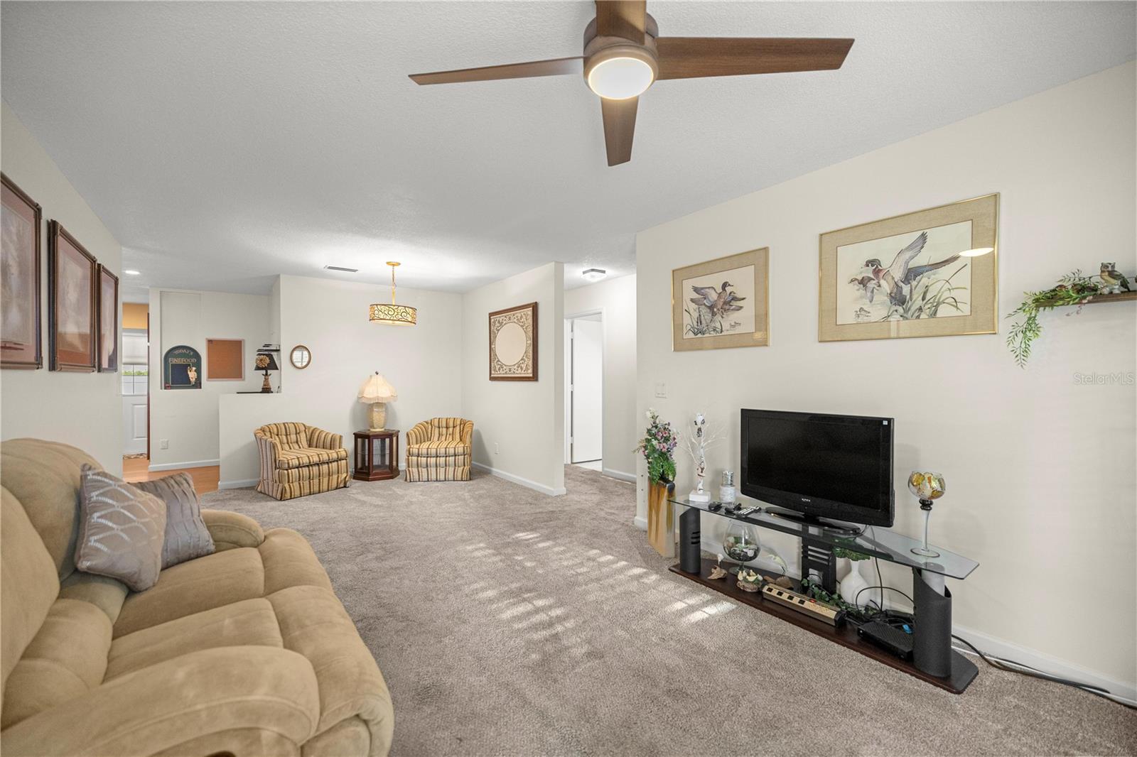 CIRCLE SQUARE WOODS Y - Residential