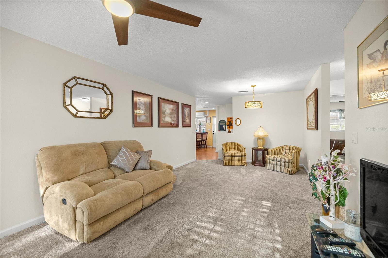 CIRCLE SQUARE WOODS Y - Residential