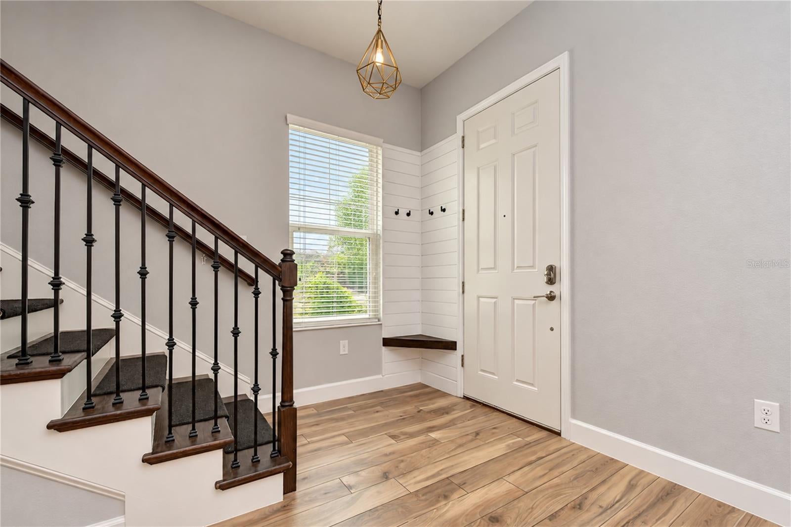 11103 GREAT NECK ROAD