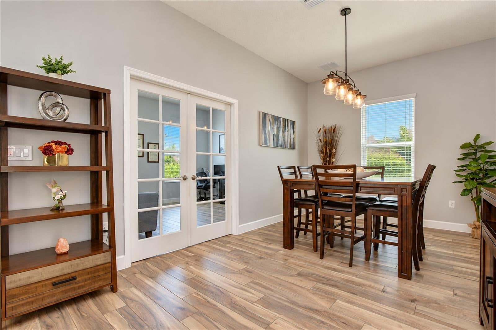 11103 GREAT NECK ROAD