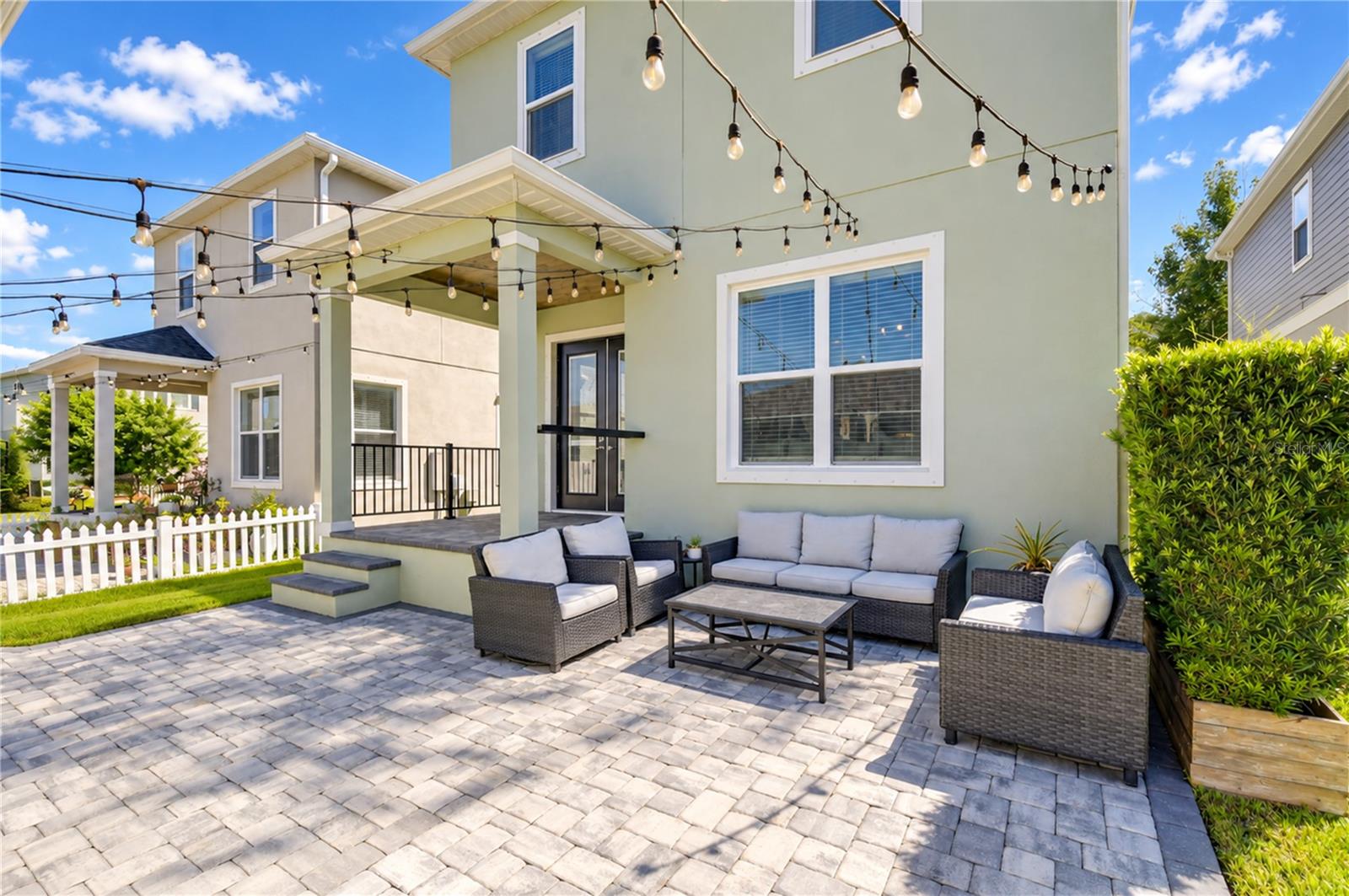 11103 GREAT NECK ROAD